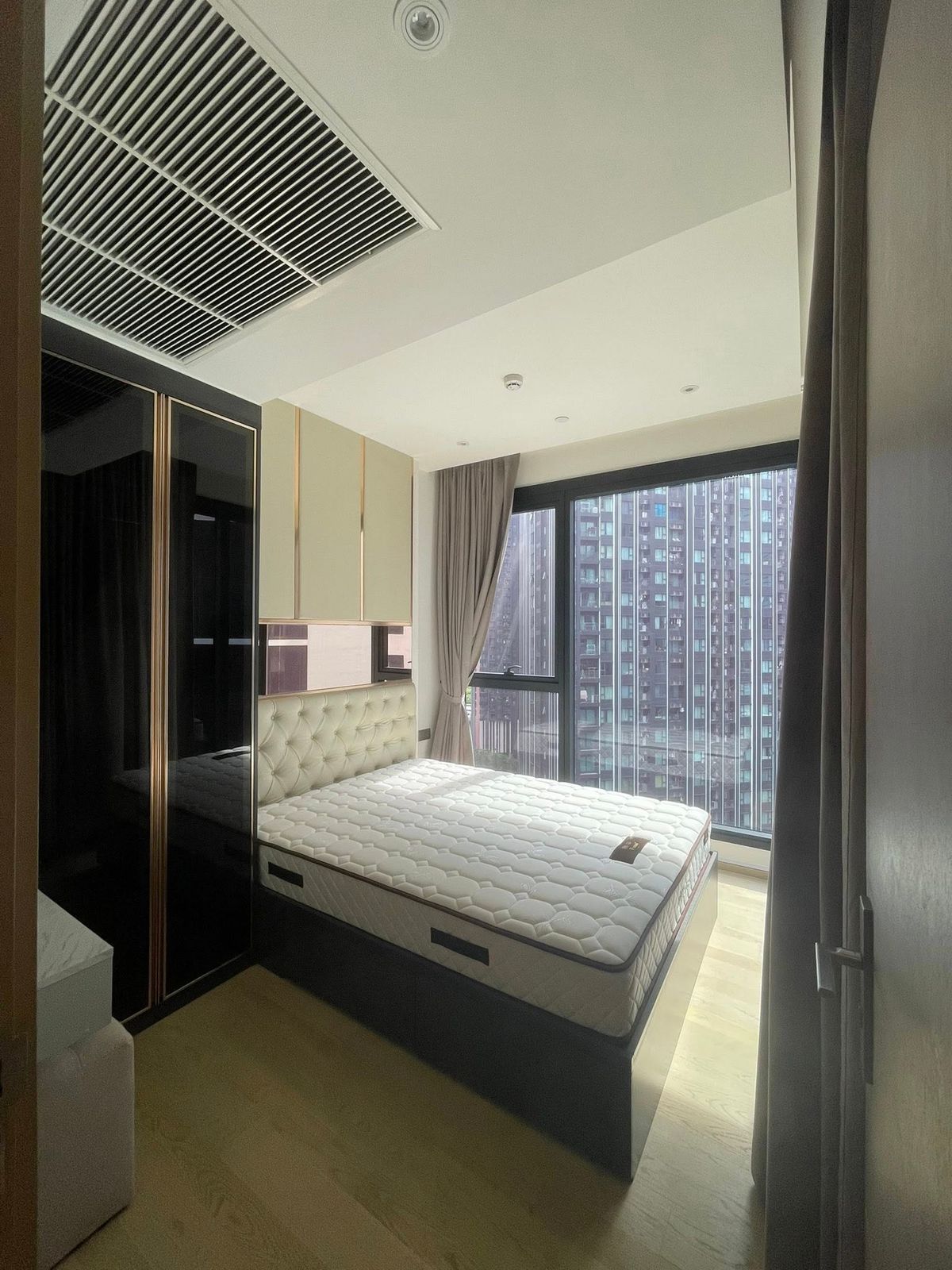 ให้เช่าคอนโดพระราม 9 เพชรบุรีตัดใหม่ RCA : 📍 For Rent! Ashton Asoke–Rama 9 | 33 Sq.m. | 19F (Omega) | ใกล้ MRT พระราม 9