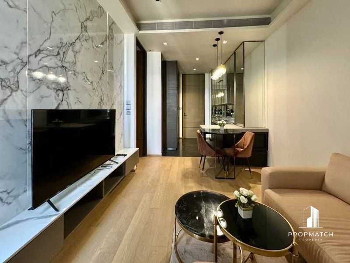 ขายคอนโดวิทยุ ชิดลม หลังสวน : ✨Flash Deal ✨28 Chidlom ( 1Bed 1Bath 43.8SQM.) พร้อมอยู่ ! เพียง 12,490,000 บาท Tel.0981315848 @propmatch