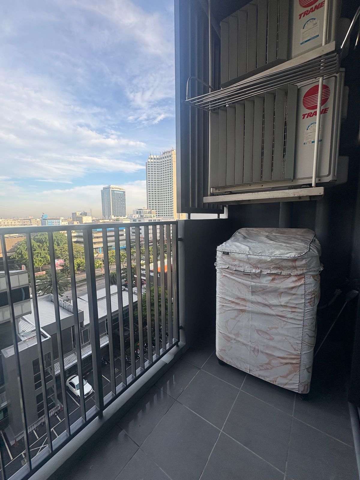 For RentCondoRatchadapisek, Huaikwang, Suttisan : ⚡️Flash Deal, the cheapest in the building ⚡️quin Ratchada 17, near MRT Sutthisan 2B2B 65 SQM 32,000.