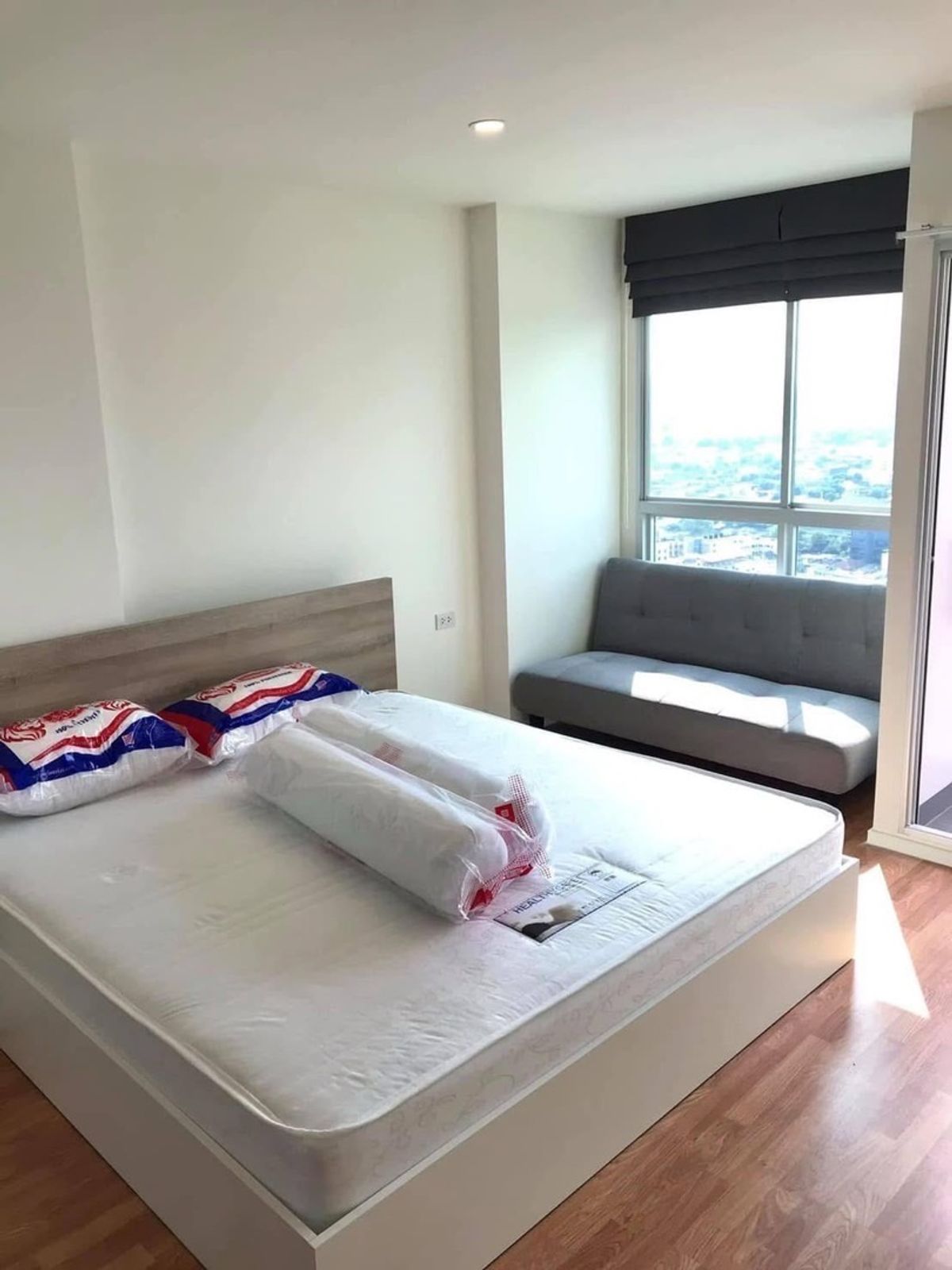 ให้เช่าคอนโดพัฒนาการ ศรีนครินทร์ : ให้เช่า Lumpini Ville Phattanakan - Srinakarin ชั้น28 ราคา 9,000 บาท ว่างพร้อมอยู่เฟอร์ครบ