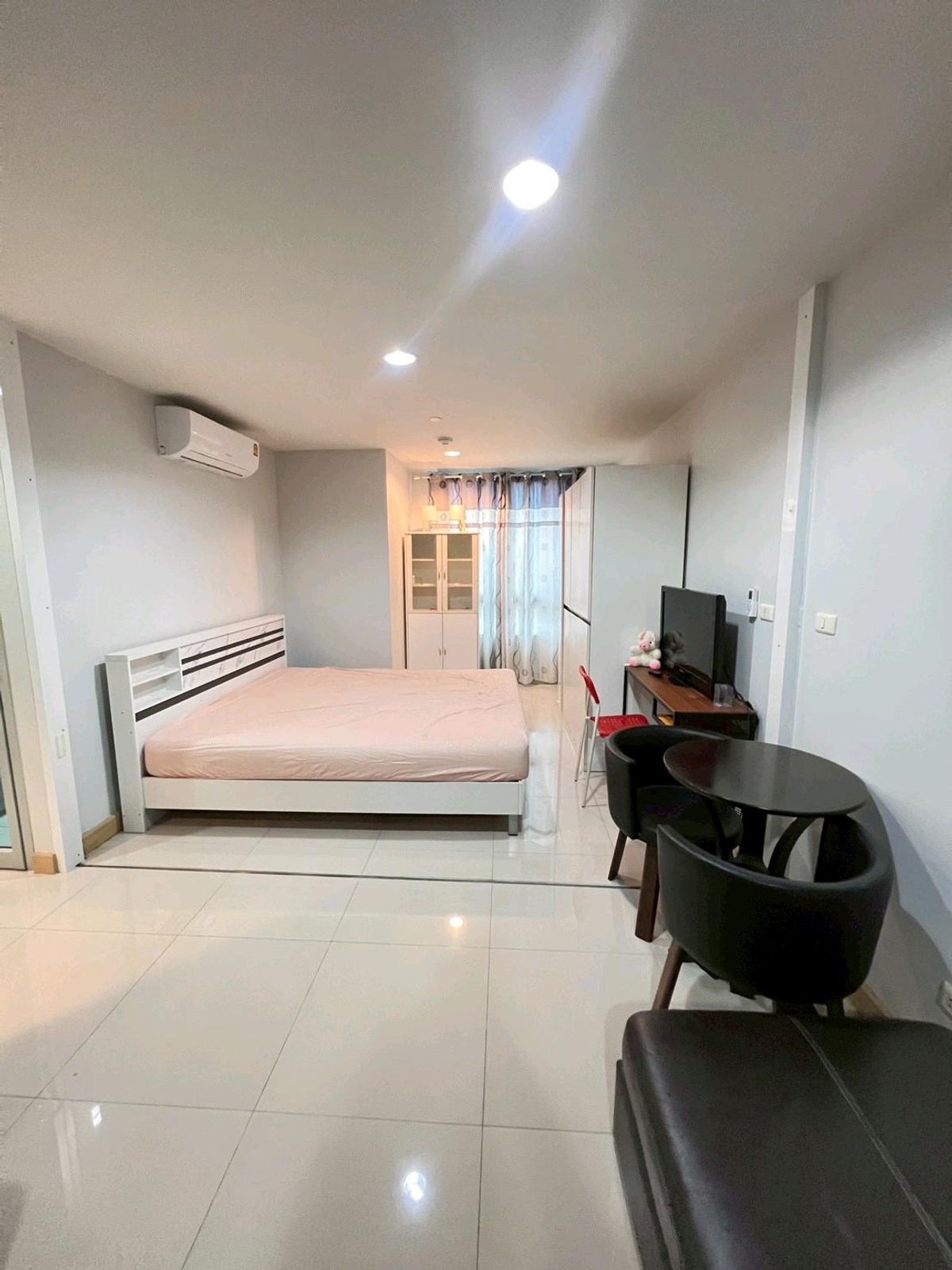ให้เช่าคอนโดสาทร นราธิวาส : ให้เช่า คอนโด 35 ตรม.เดอะสเตชั่น สาทร-บางรัก สวย วิวแม่น้ำ เฟอร์ฯครบ ห้องกว้าง ใกล้ BTS สะพานตากสิน500 ม. 
