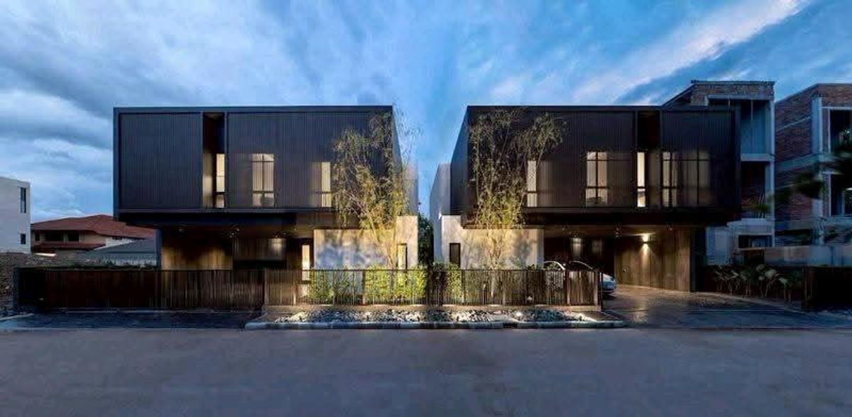 For SaleChiang Mai : POOL VILLA WITH 5 BEDROOMS.  HANGDONG CHIANGMAI.  CLOSE TO KAD FARANG.