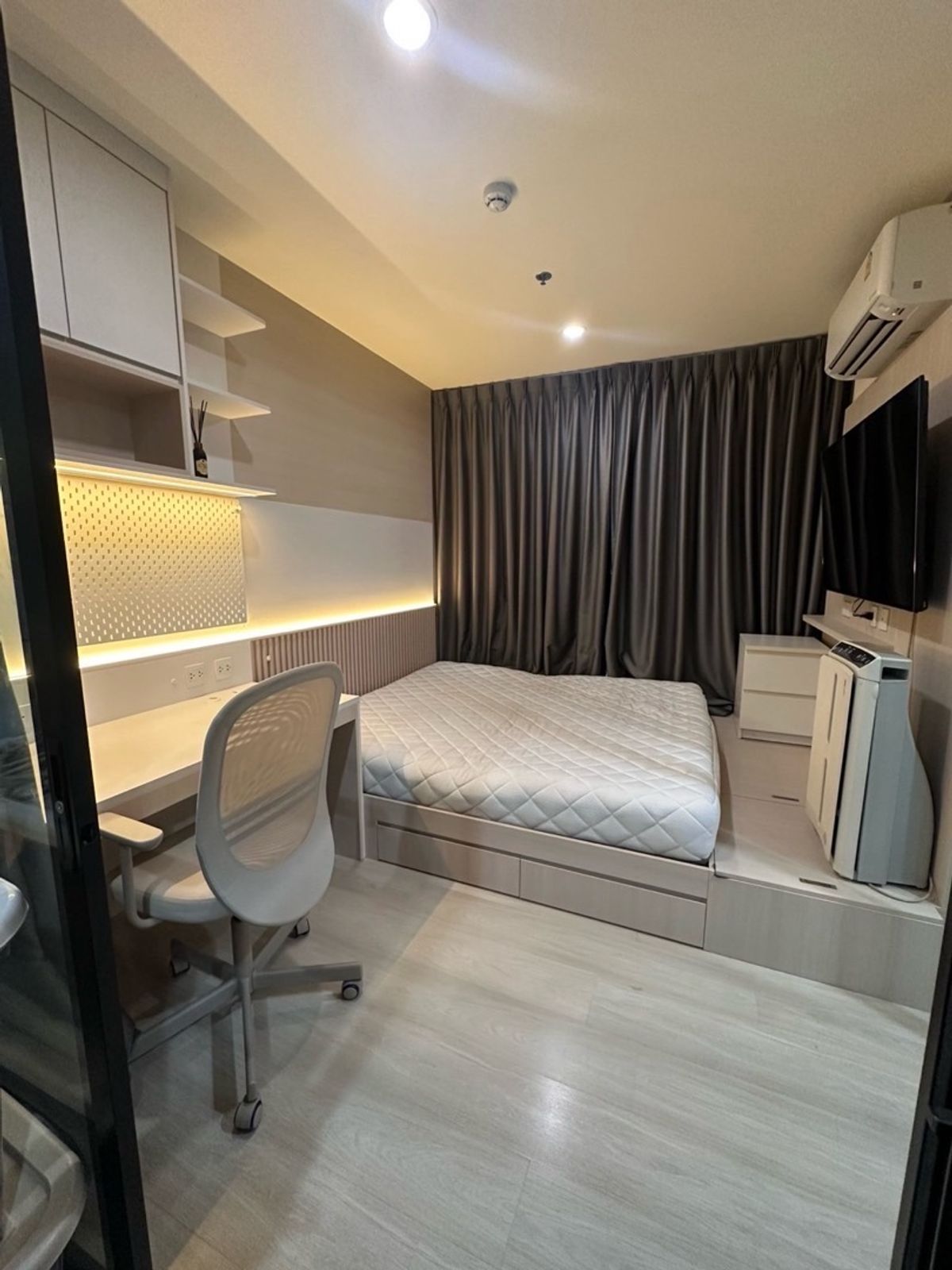 For SaleCondoRama9, Petchburi, RCA : 📢👇Prime Location in the Heart of Asoke!Ideal for living or investment with great rental potential.Just a short walk to MRT Phetchaburi and Airport Rail Link Makkasan.