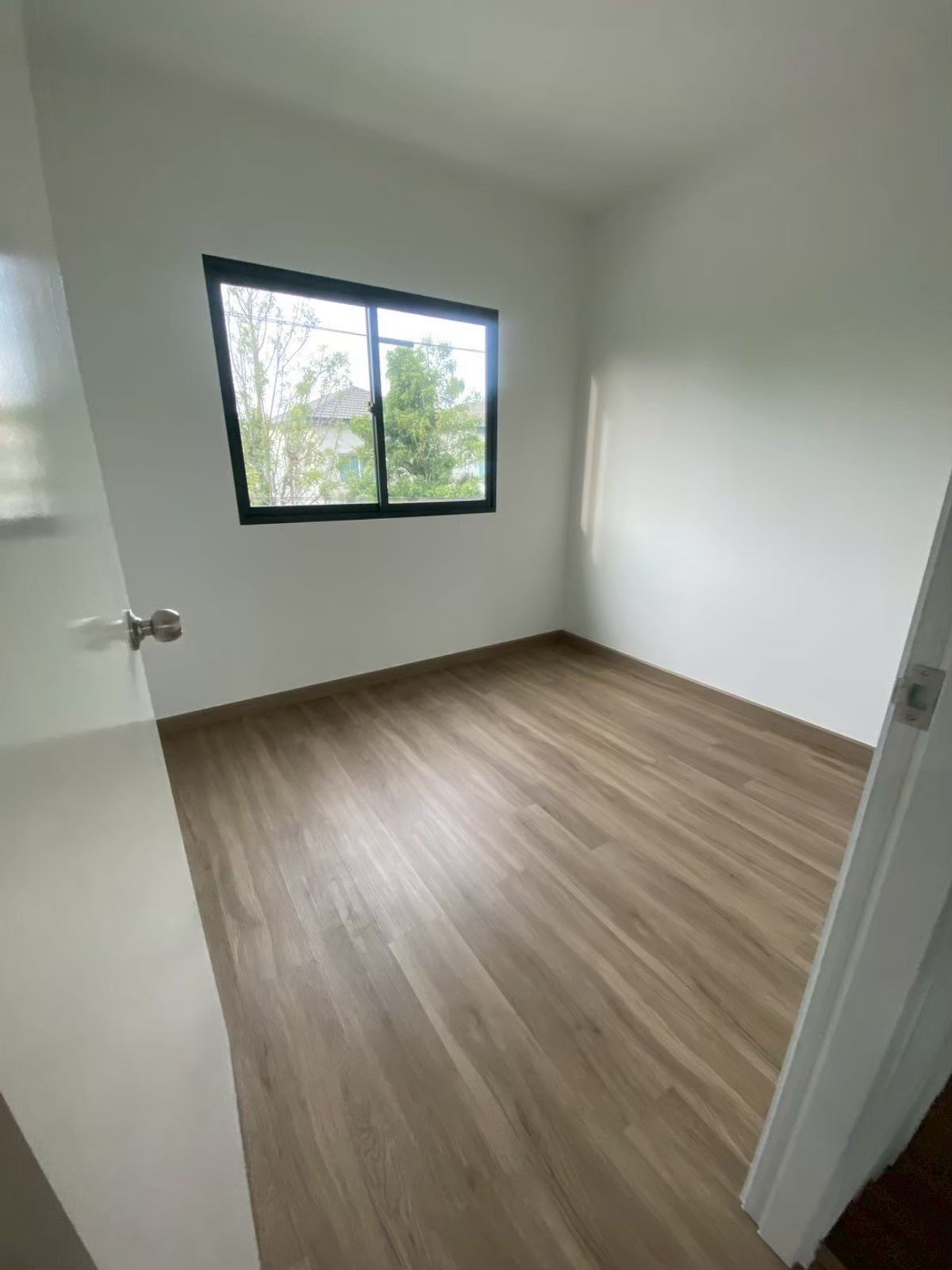 For SaleTownhomeBangna, Bearing, Lasalle : Sell ​​The Connect Bangna-Type Modish. Price 3,190,000 baht. Sold with YID 7.52% 💰 (about 20,000 baht/month rental) FIFA 087-808-3690