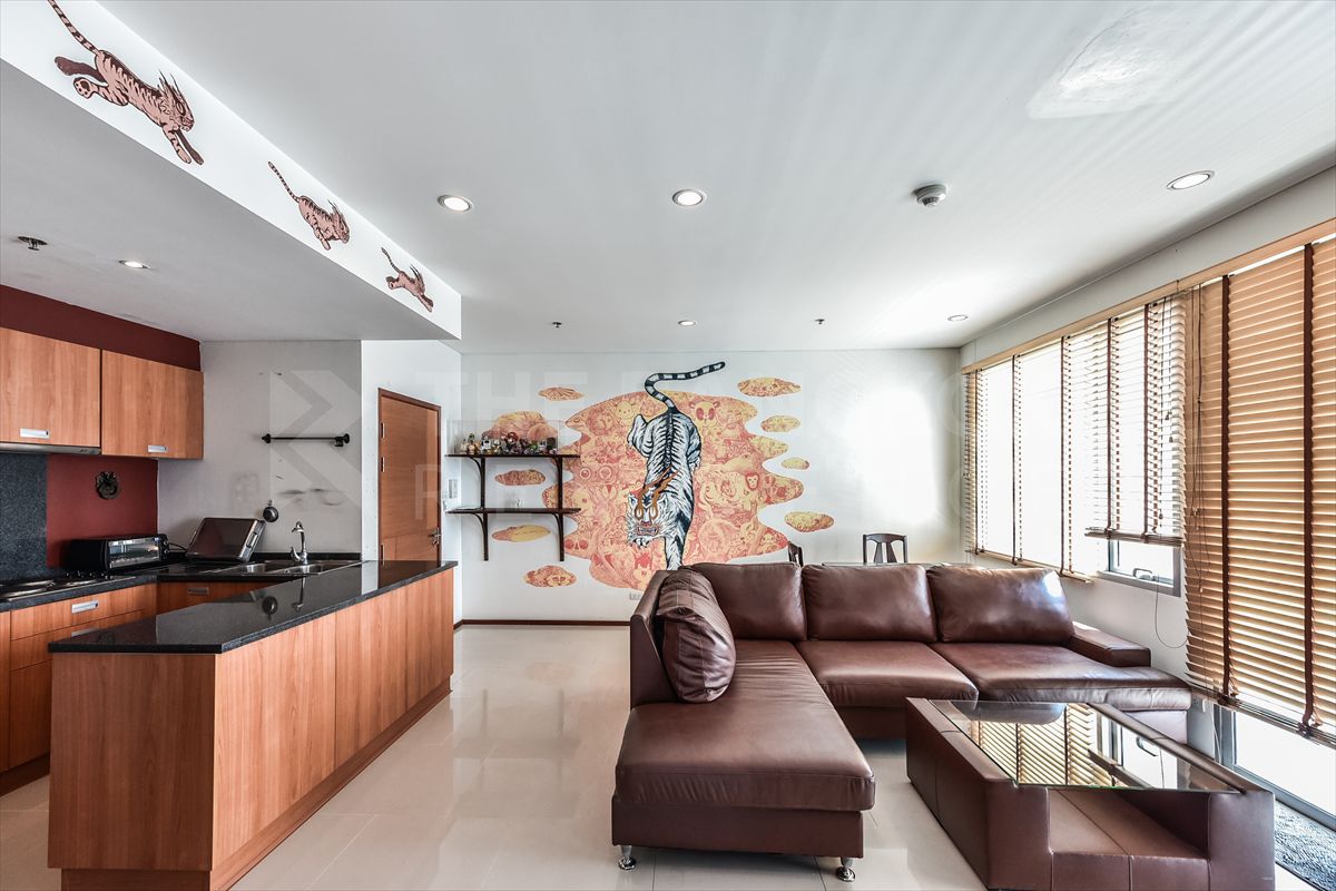 For RentCondoWongwianyai, Charoennakor : Ret !!!! 🔥🔥 Villa Sathorn 38K 🔥🔥 By Ag ball