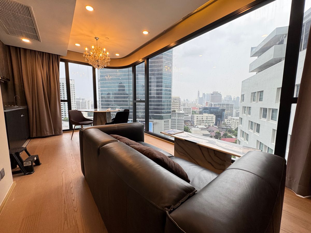 For SaleCondoSiam Paragon ,Chulalongkorn,Samyan : Urgent sale, Ashton, Chula-Silom, 2 bedrooms, 2 bathrooms, 2 parking spaces. Never in good condition, ready to furnish, no defect.