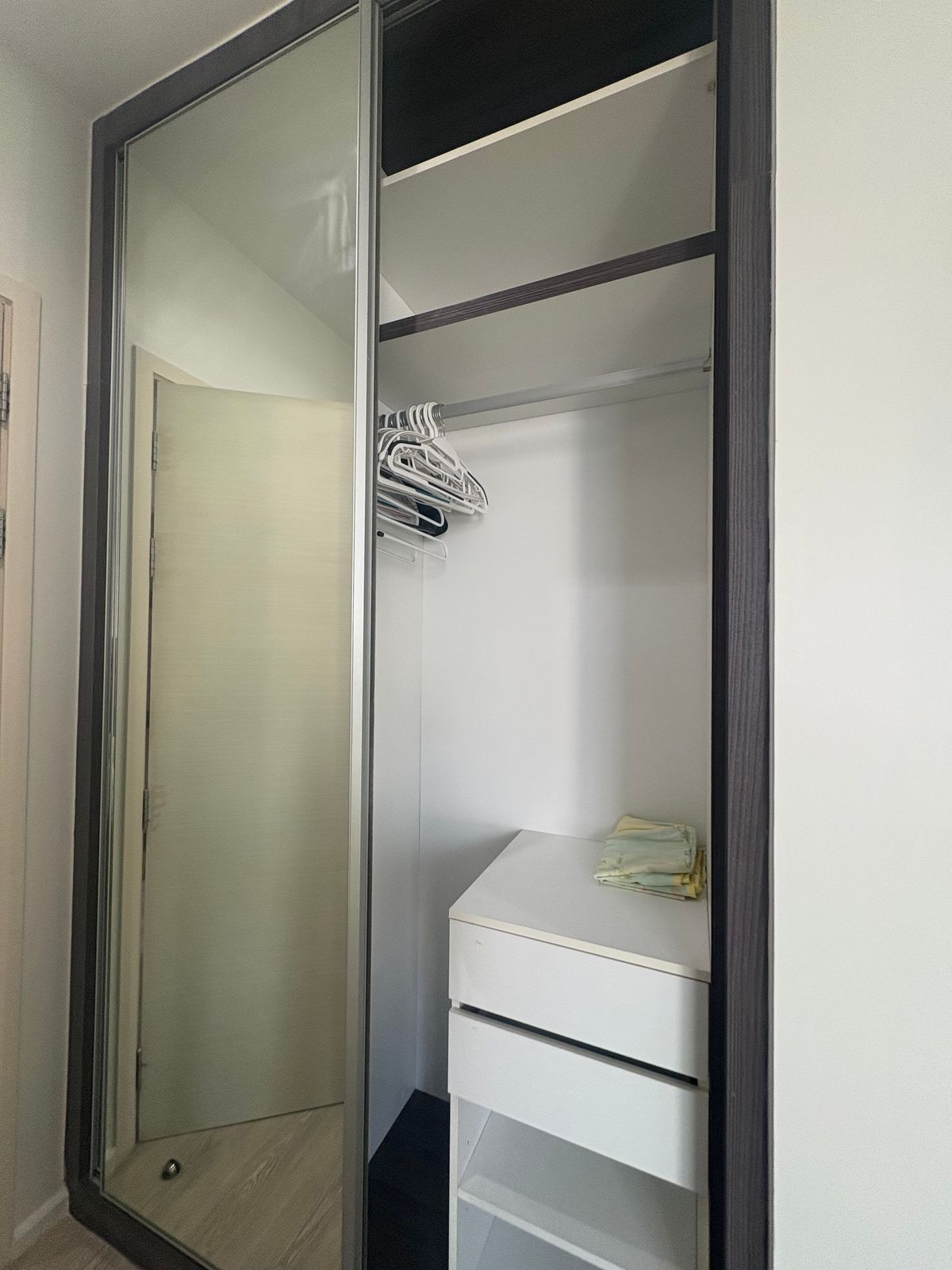 For RentCondoRatchadapisek, Huaikwang, Suttisan : ⚡️Flash Deal, the cheapest in the building ⚡️quin Ratchada 17, near MRT Sutthisan 2B2B 65 SQM 32,000.