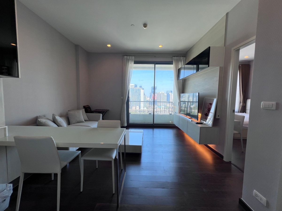 For RentCondoRama9, Petchburi, RCA : Quick rent. Q asoke Qa Asoke 1 Bedroom 1 Bathroom (Large Size Room)