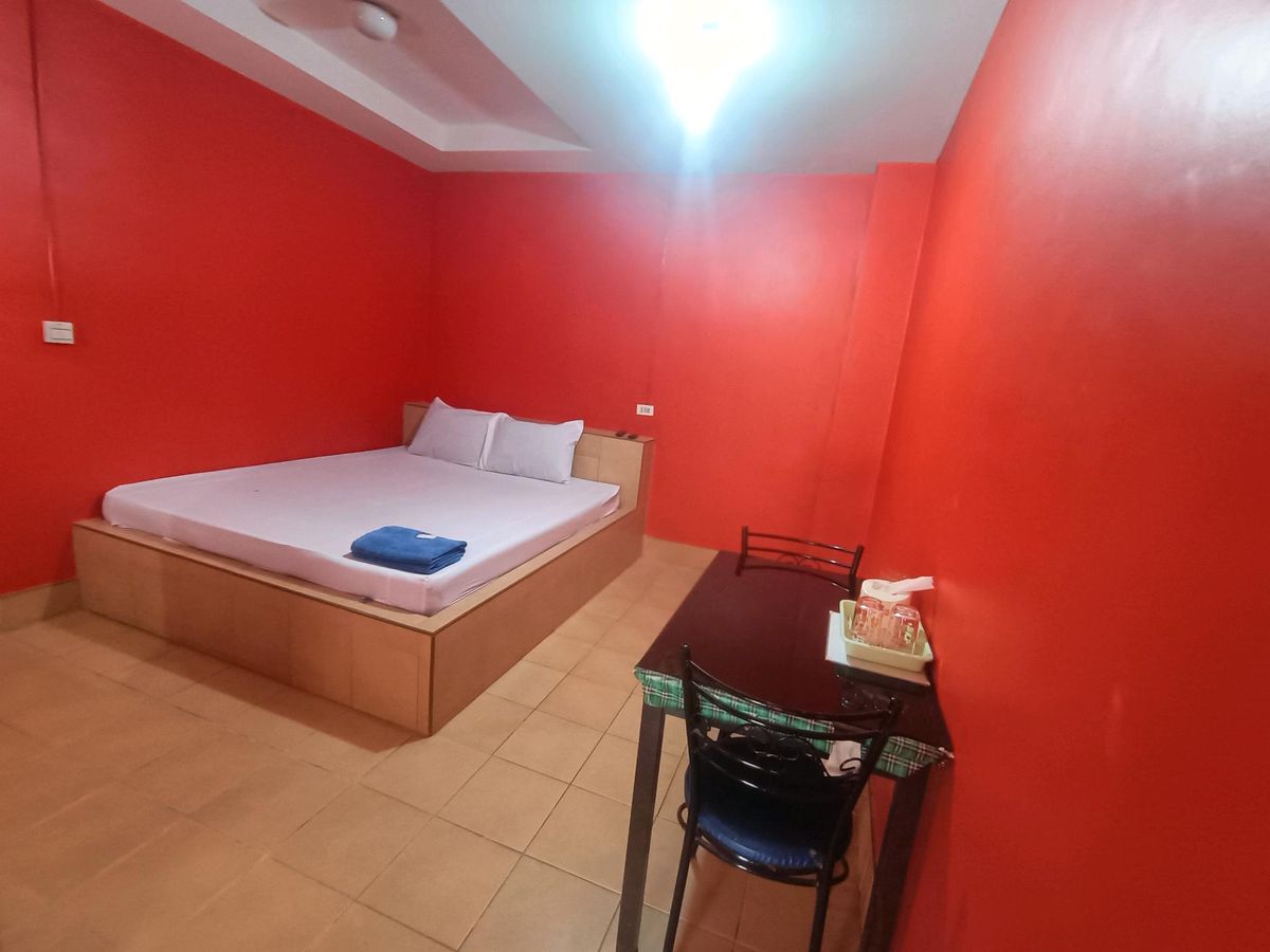 ขายกิจการโรงแรม & กิจการอพาร์ตเมนต์หัวหิน ประจวบคีรีขันธ์ : ขายด่วนกิจการรีสอร์ท 10 ห้อง ทำเลทอง หัวหิน-ปราณบุรี