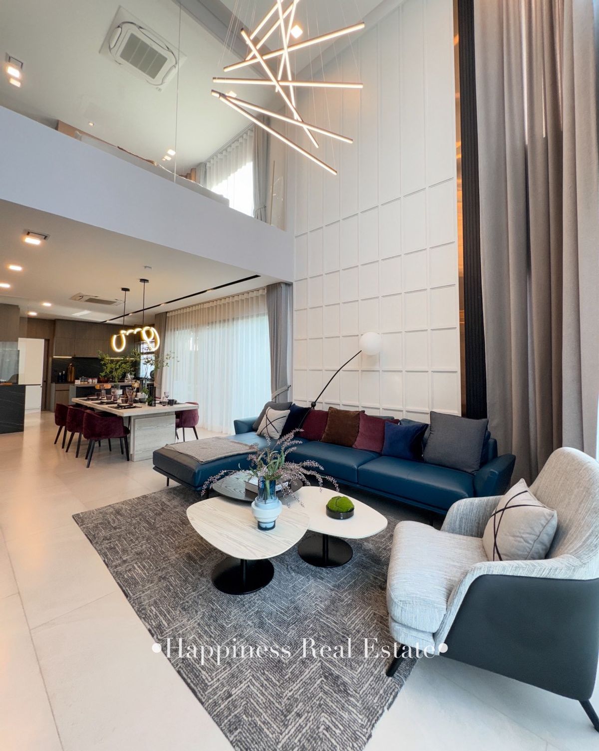 For SaleHouseSamut Prakan,Samrong : 🌊 Experience a peaceful and luxurious life on the lake here. This is a house that meets your rest. 🌿