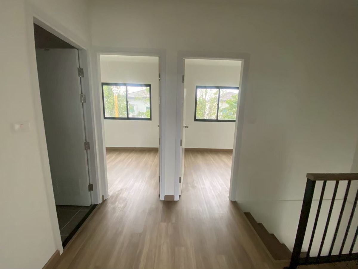 For SaleTownhomeBangna, Bearing, Lasalle : Sell ​​The Connect Bangna-Type Modish. Price 3,190,000 baht. Sold with YID 7.52% 💰 (about 20,000 baht/month rental) FIFA 087-808-3690