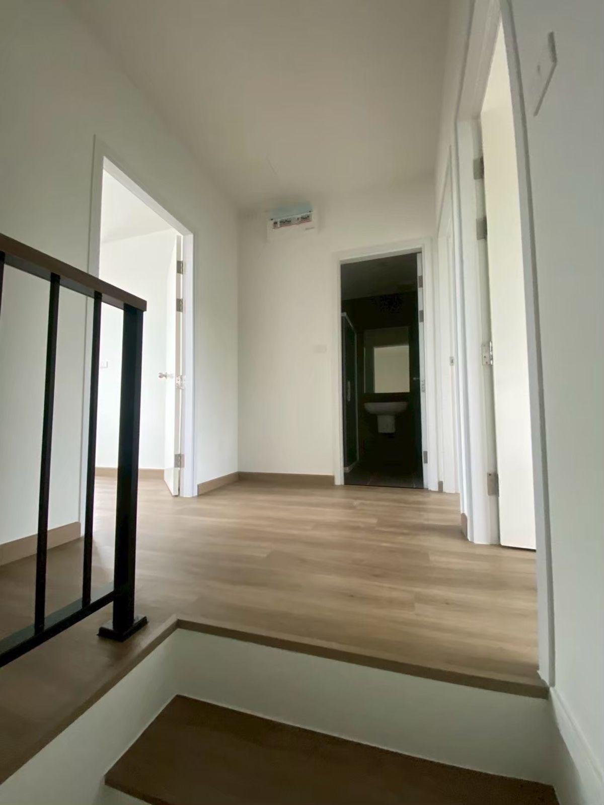 For SaleTownhomeBangna, Bearing, Lasalle : Sell ​​The Connect Bangna-Type Modish. Price 3,190,000 baht. Sold with YID 7.52% 💰 (about 20,000 baht/month rental) FIFA 087-808-3690