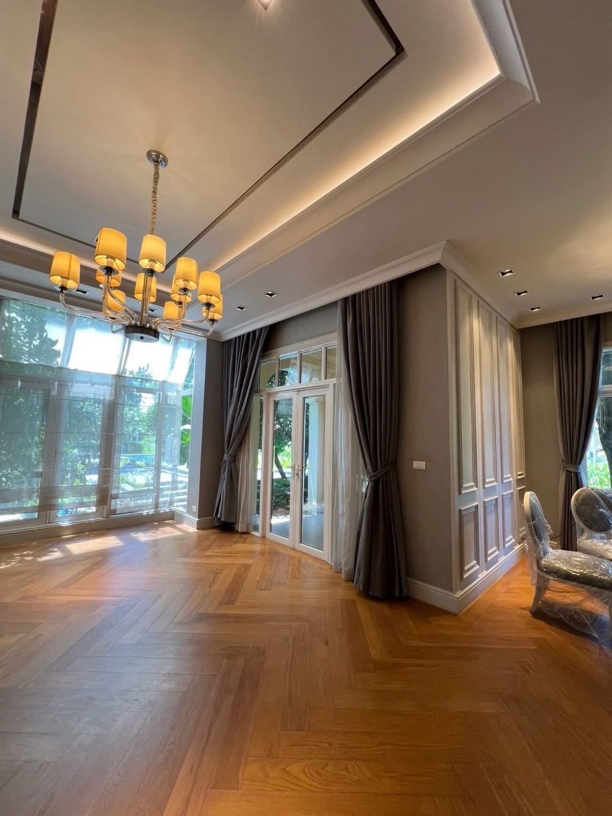 ขายบ้านเกษตร นวมินทร์ ลาดปลาเค้า : ขายบ้าน The Royal Risidence เกษตร นวมินทร์ ขนาด 1019.17 Sq.m 3 bed 6 bath ราคา 157.5 MB ติดต่อ 086-795-9997 