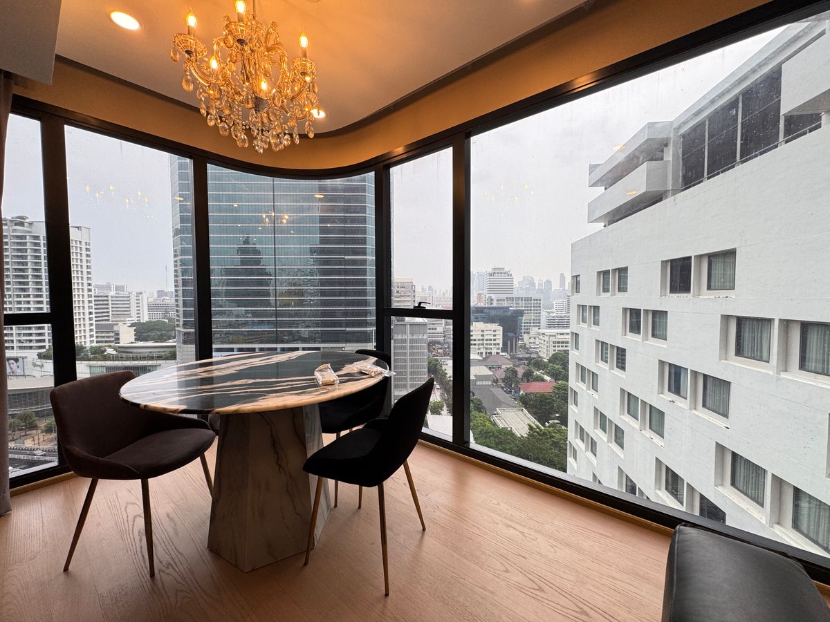 ขายคอนโดสยาม จุฬา สามย่าน : ขายด่วน แอชตัน จุฬา-สีลม 2 นอน 2 น้ำ 2 ที่จอดรถ ห้องใหม่ ไม่เคยเข้าอยู่ สภาพดี พร้อมเฟอร์ ไม่มี Defect เข้าอยู่ได้เลย