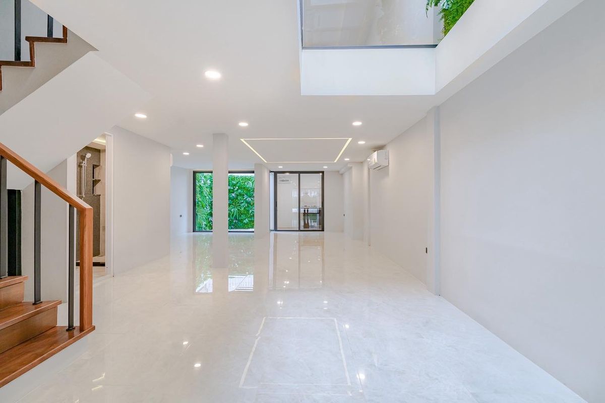 For SaleTownhomeSukhumvit, Asoke, Thonglor : Townhome Ekkamai 22 | 33 Sq. | 3 bedrooms, 4 bathrooms, 2 parking | New renovated with 16.9 million baht