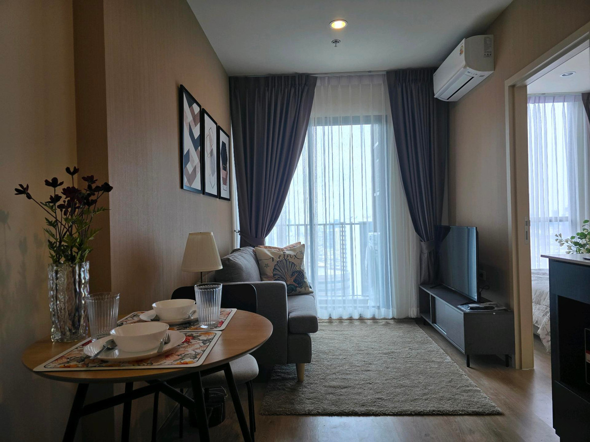 ให้เช่าคอนโดพระราม 9 เพชรบุรีตัดใหม่ RCA : ให้เช่า: ตกแต่งอย่างมีรสนิยม 1 ห้องนอนที่ Nue District Rama 9