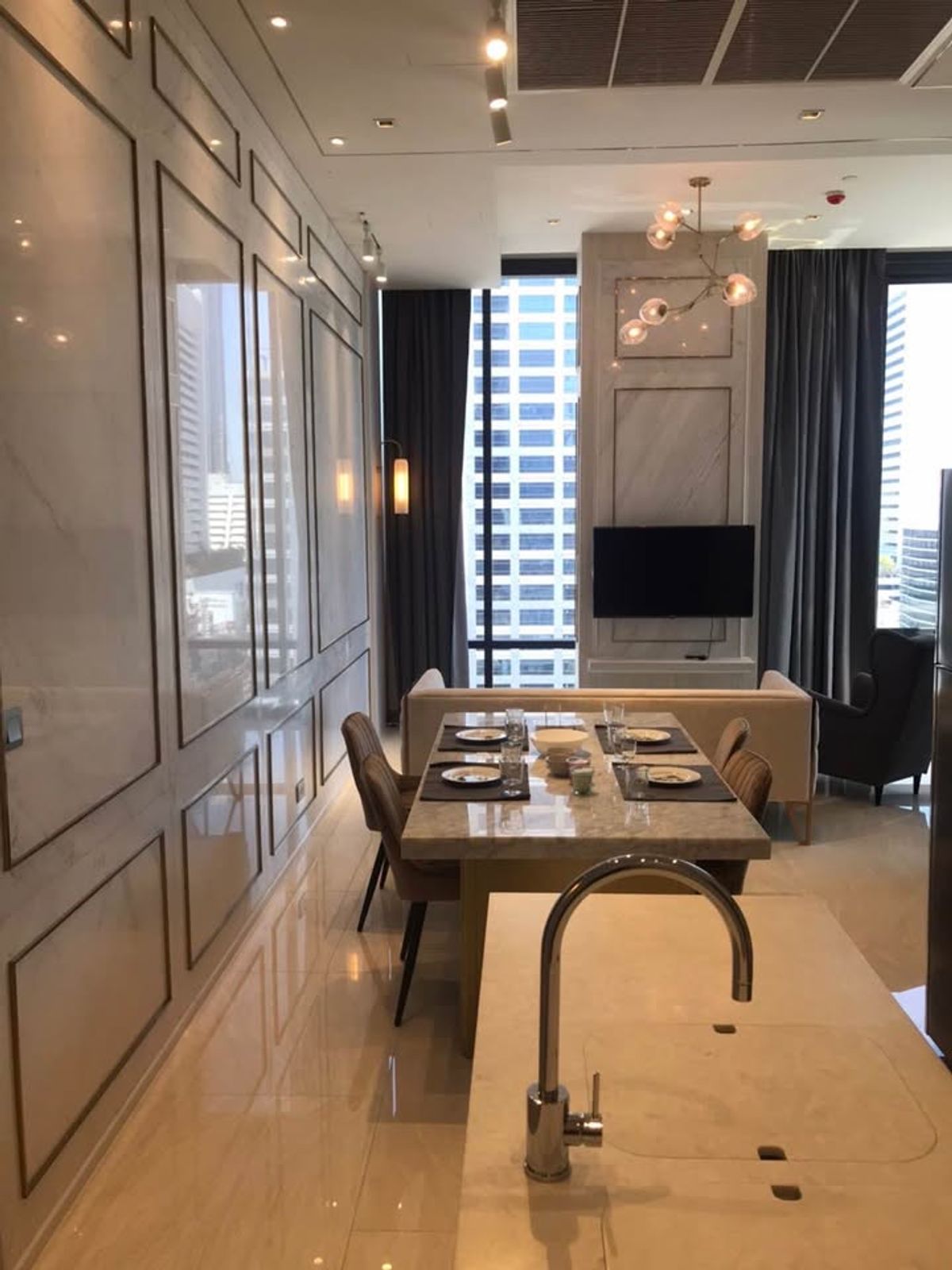 For RentCondoSilom, Saladaeng, Bangrak : Attached to the bargain owner Ashton Silom