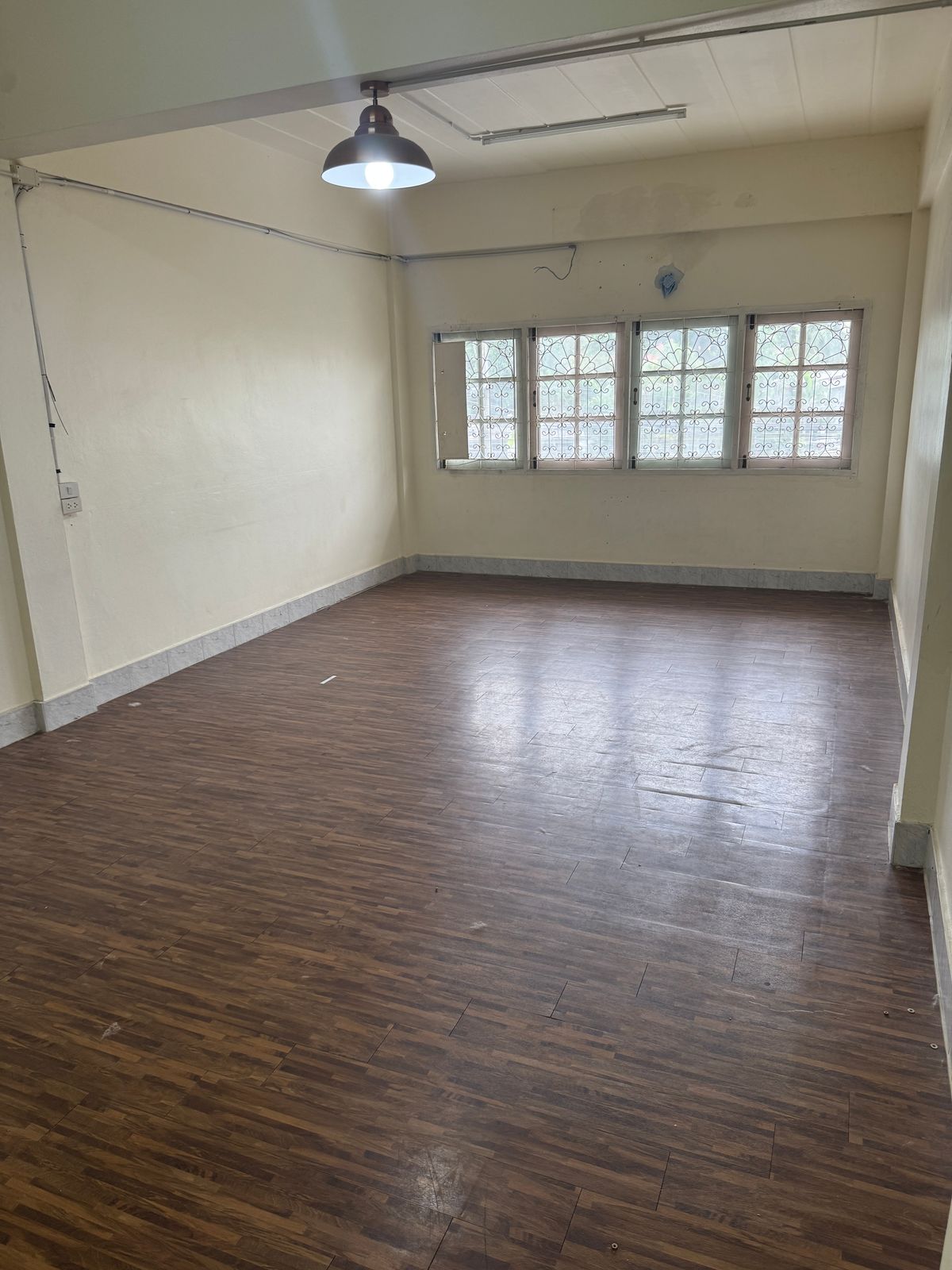 ให้เช่าอาคารพาณิชย์ปิ่นเกล้า จรัญสนิทวงศ์ : เช่าอาคารพาณิชย์ 4 ชั้น ใกล้ตลาดนกกระจอก สวย ถูก ใกล้ โรงเรียนซันตาครูสคอนแวนด์ สนใจแอตไลน์ครับ@841qqlnr