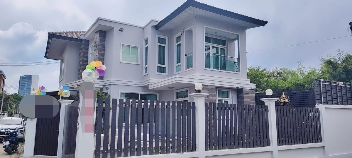 For RentHouseRatchadapisek, Huaikwang, Suttisan : Rent a detached house 2 Huai Khwang floor-Lat Phrao 60 with 6 bedrooms, 5 bathrooms with furniture.