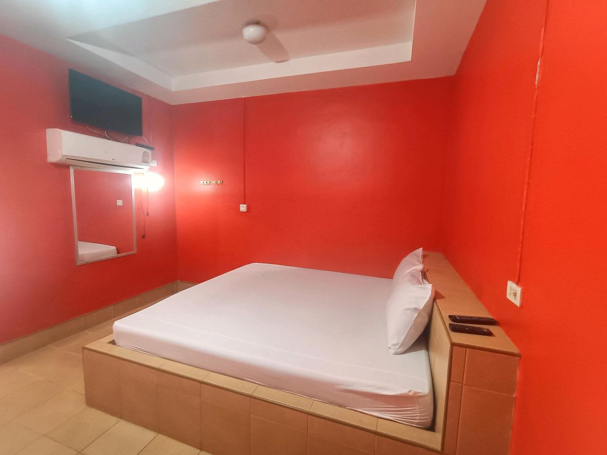 ขายกิจการโรงแรม & กิจการอพาร์ตเมนต์หัวหิน ประจวบคีรีขันธ์ : ขายด่วนกิจการรีสอร์ท 10 ห้อง ทำเลทอง หัวหิน-ปราณบุรี