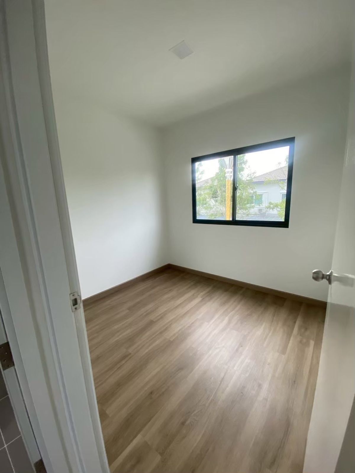 For SaleTownhomeBangna, Bearing, Lasalle : Sell ​​The Connect Bangna-Type Modish. Price 3,190,000 baht. Sold with YID 7.52% 💰 (about 20,000 baht/month rental) FIFA 087-808-3690