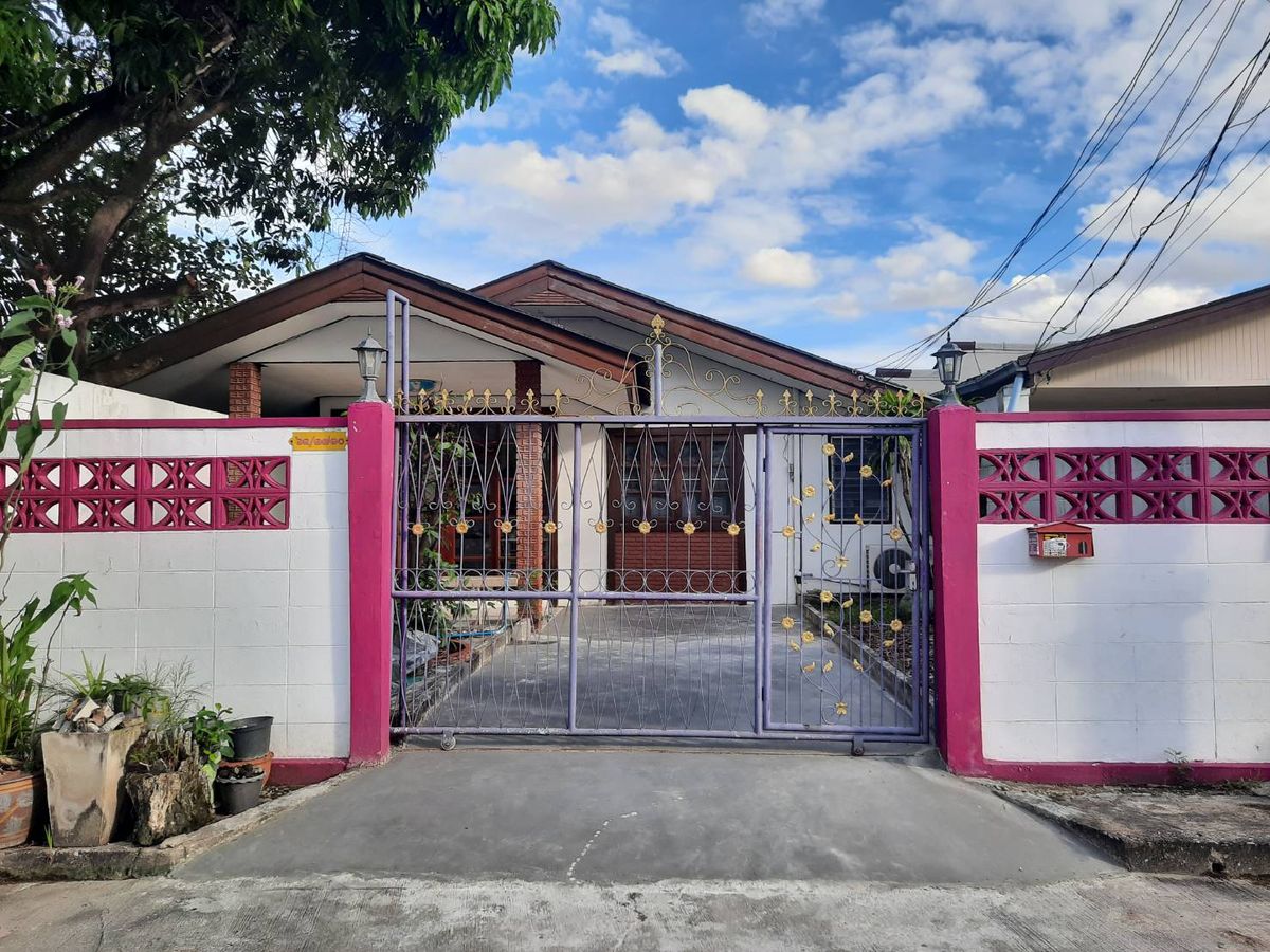 For RentHouseMin Buri, Romklao : One -story house for rent at Khon Thani University 4, Rat Phatthana Road, Soi Mis Teen, Ratpattana B., Saphan Sung, Bangkok 10240