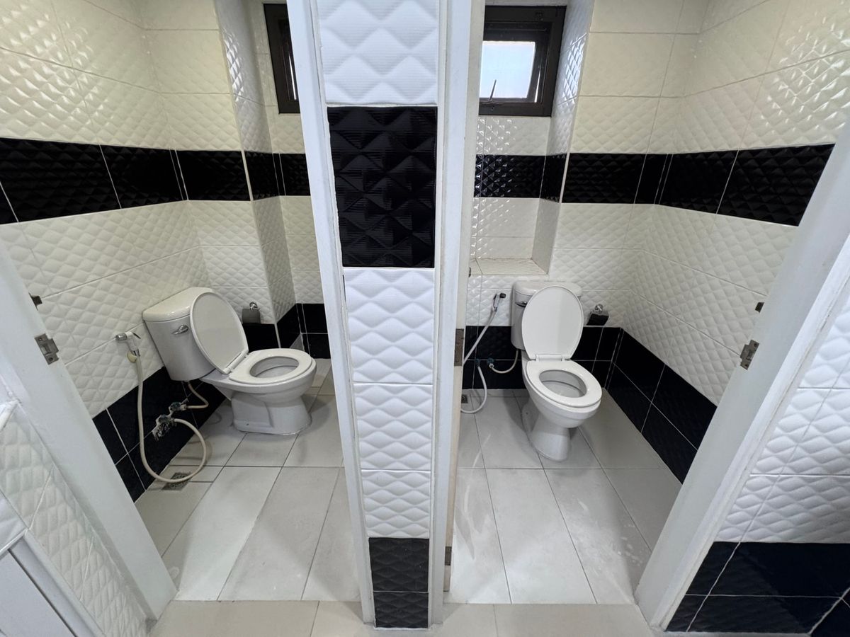 For RentOfficeSathorn, Narathiwat : The new office is available for rent 42,000 baht per floor.