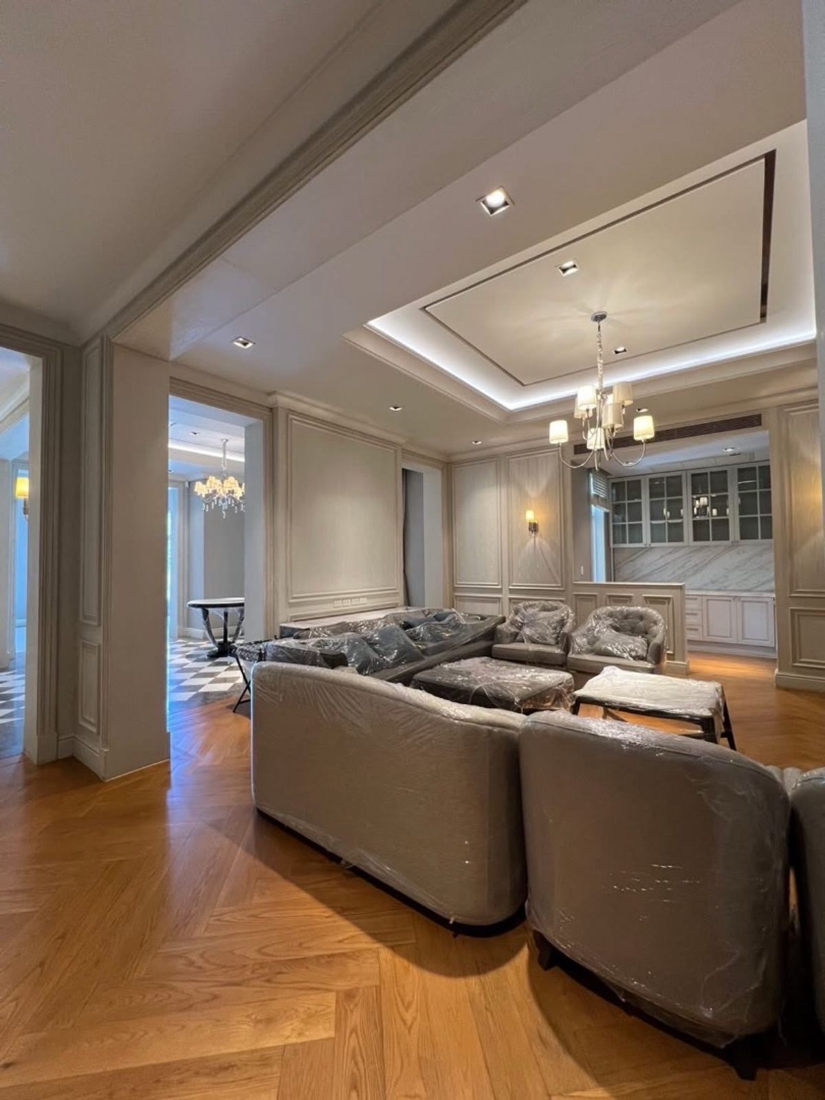 ขายบ้านเกษตร นวมินทร์ ลาดปลาเค้า : ขายบ้าน The Royal Risidence เกษตร นวมินทร์ ขนาด 1019.17 Sq.m 3 bed 6 bath ราคา 157.5 MB ติดต่อ 086-795-9997 