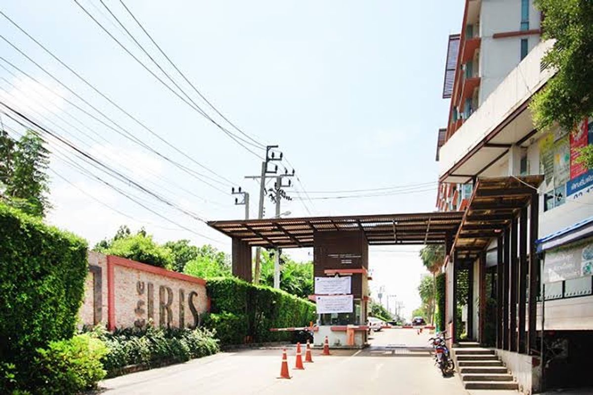 คอนโดพัฒนาการ ศรีนครินทร์ : ห้องมุมรีโนเวทใหม่ สวยเหมือนมือหนึ่ง เดินถึง MRT ได้ในไม่กี่นาที!"  📍 The Iris พระราม 9 - ศรีนครินทร์