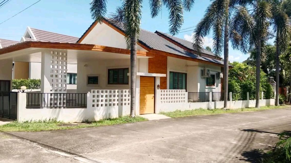 For RentHouseChiang Mai : AVAILABLE TO MOVE IN NOW.  MODERN MINIMAL STYLE HOME IN NONG KWAI, HANGDONG, CHIANGMAI.