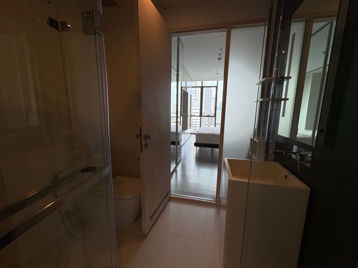 For RentCondoWongwianyai, Charoennakor : 🔥For urgent rent🔥The Room Wongwian Yai, spacious room, fully furnished, ready to move in, convenient transportation, next to BTS Wongwian Yai ❗