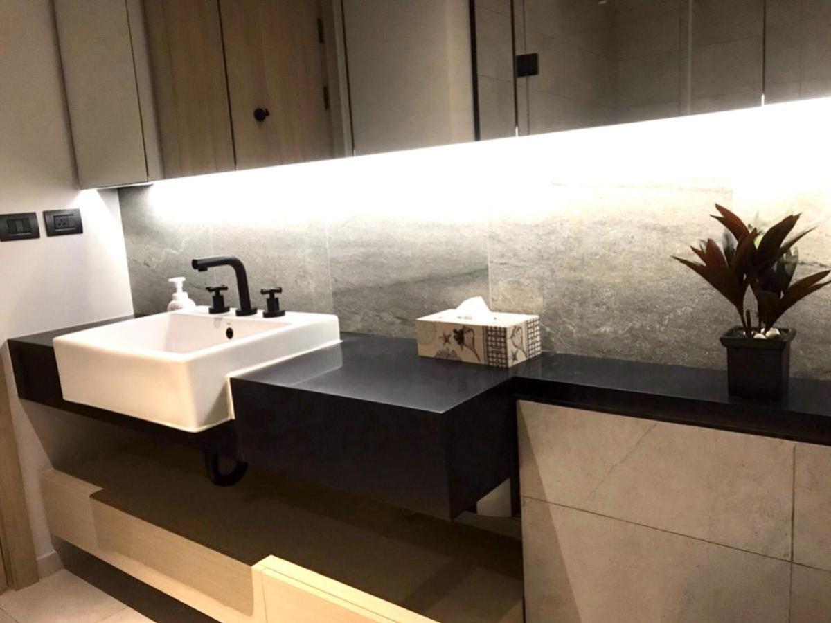 For RentCondoSukhumvit, Asoke, Thonglor : FOR RENT condo , The Lofts Asoke , MRT-Phetchaburi , Khlong Toei Nuea , Watthana , Bangkok , CX-06780