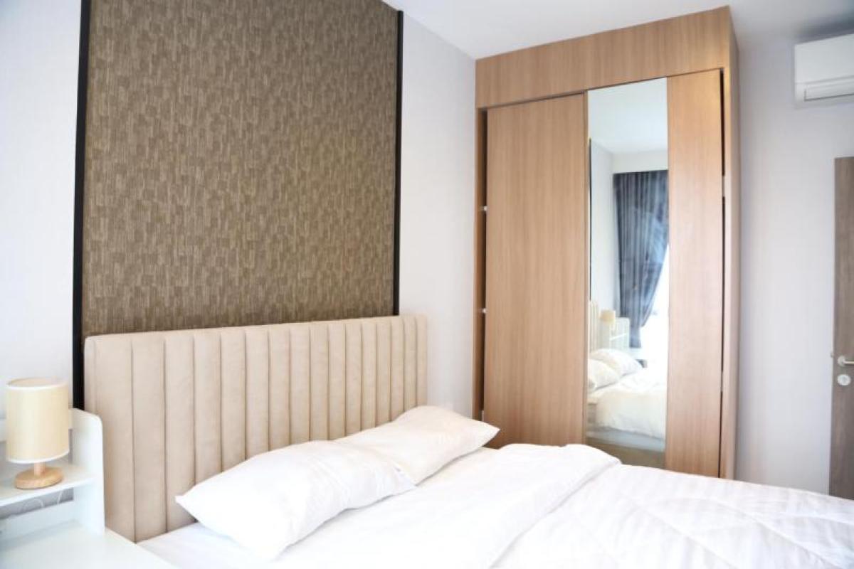 For RentCondoRama9, Petchburi, RCA : FOR RENT condo , Ideo Mobi Asoke , nice view , high floor , MRT-Phetchaburi , Bang Kapi , Huai Khwang , Bangkok , CX-06084