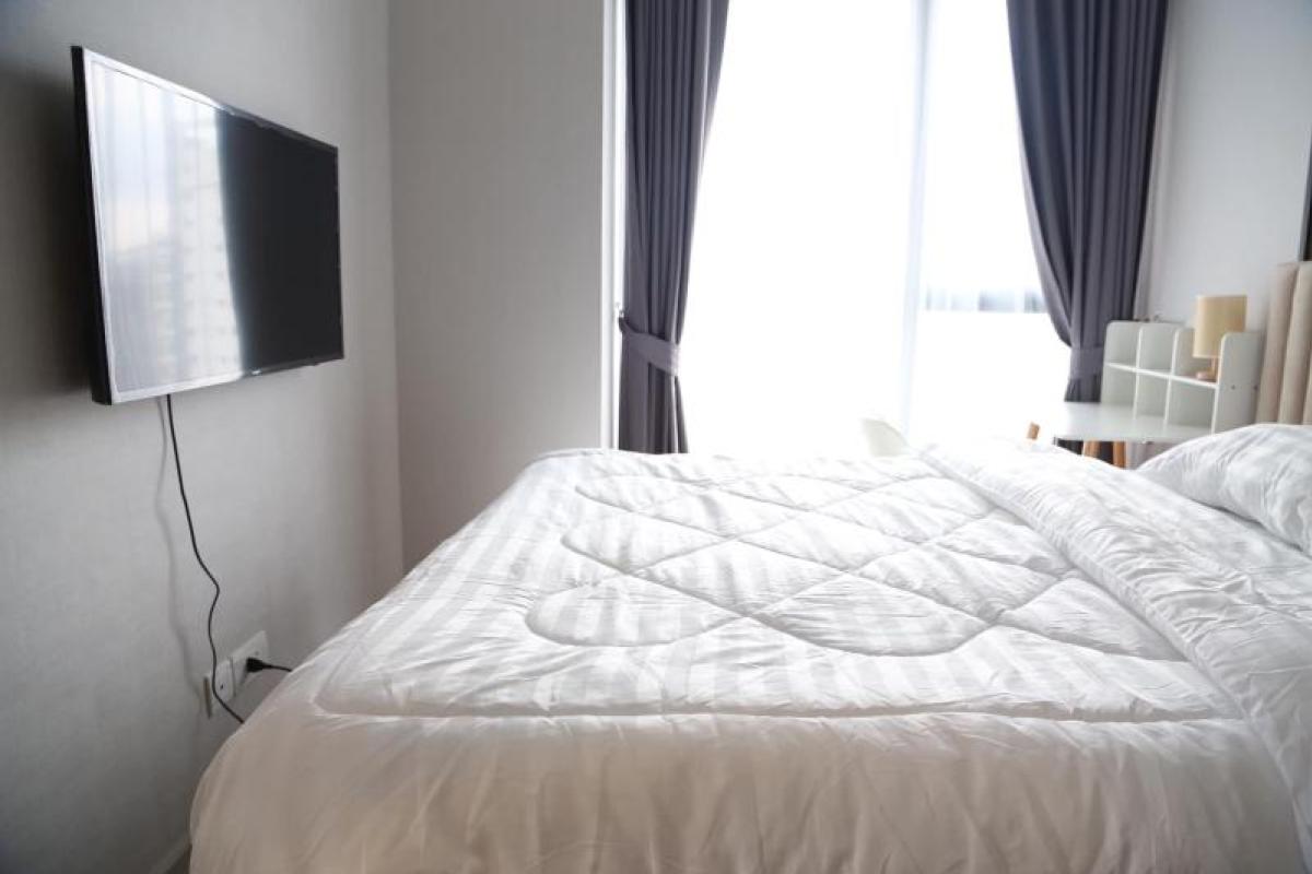 For RentCondoRama9, Petchburi, RCA : FOR RENT condo , Ideo Mobi Asoke , nice view , high floor , MRT-Phetchaburi , Bang Kapi , Huai Khwang , Bangkok , CX-06084