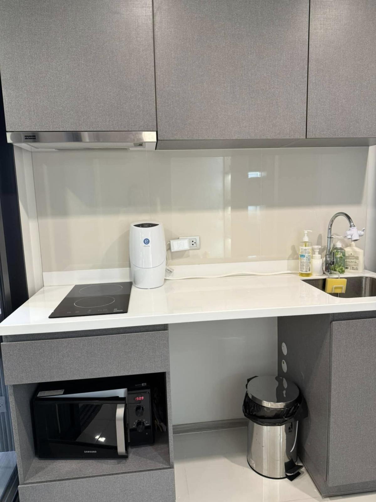 ให้เช่าคอนโดพระราม 9 เพชรบุรีตัดใหม่ RCA : เช่าคอนโด  ไลฟ์ อโศก ไฮป์ พระราม 9 MRT-พระราม 9 มักกะสัน เขต ราชเทวี กรุงเทพ CX-116389