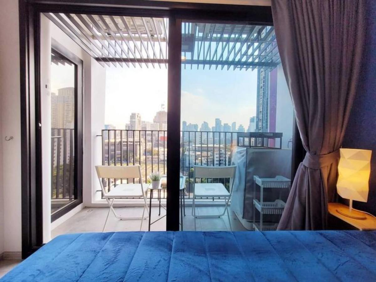 For RentCondoSukhumvit, Asoke, Thonglor : Rent XT Ekkamai 1 bedroom near Ekkamai BTS for only 19,000 baht/monthCondo with swimming pool, fitness center, and complete facilities!