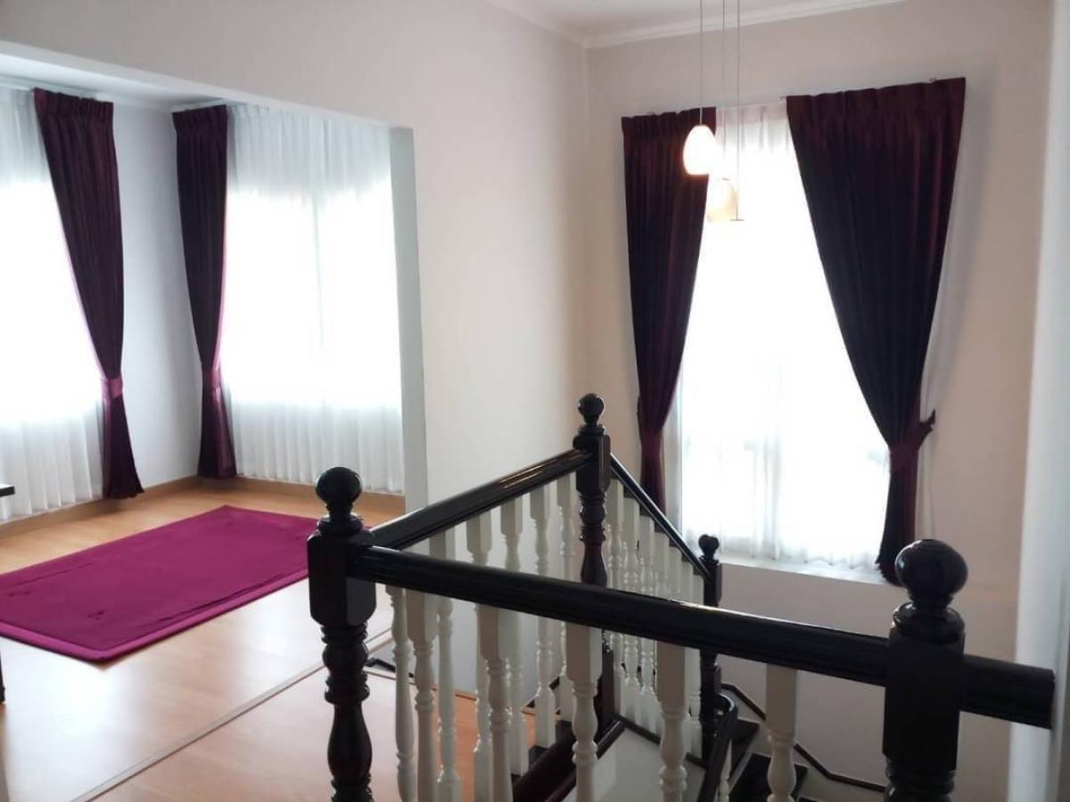 ขายบ้านลาดกระบัง สุวรรณภูมิ : 28/01/2026, บ้านภัทรา อ่อนนุช-วงแหวน ใกล้สโมสร พร้อมอยู่ หมู่บ้านร่มรื่น ถนนกว้าง ทำเลดี ใกล้สนามบินสุวรรณภูมิ ใกล้จุดขึ้น-ลง ทางด่วน มอเตอร์เวย์ ใกล้แอร์พอร์ตเรียลลิ้งค์ และห้างสรรพสินค้าครบครัน น้ำไม่ท่วม