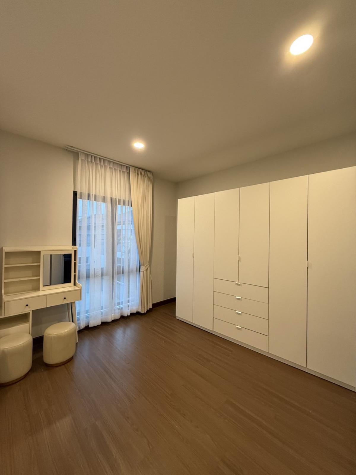 ให้เช่าบ้านบางนา แบริ่ง ลาซาล : 28/02/2026, The City Bangna ทาวน์โฮม 4 ห้องนอน 315 ตร.ม. ใกล้ BTS ราคาพิเศษ เช่าหรือซื้อได้ ใจกลางบางนา เริ่มต้น 130,000 บาท/เดือน