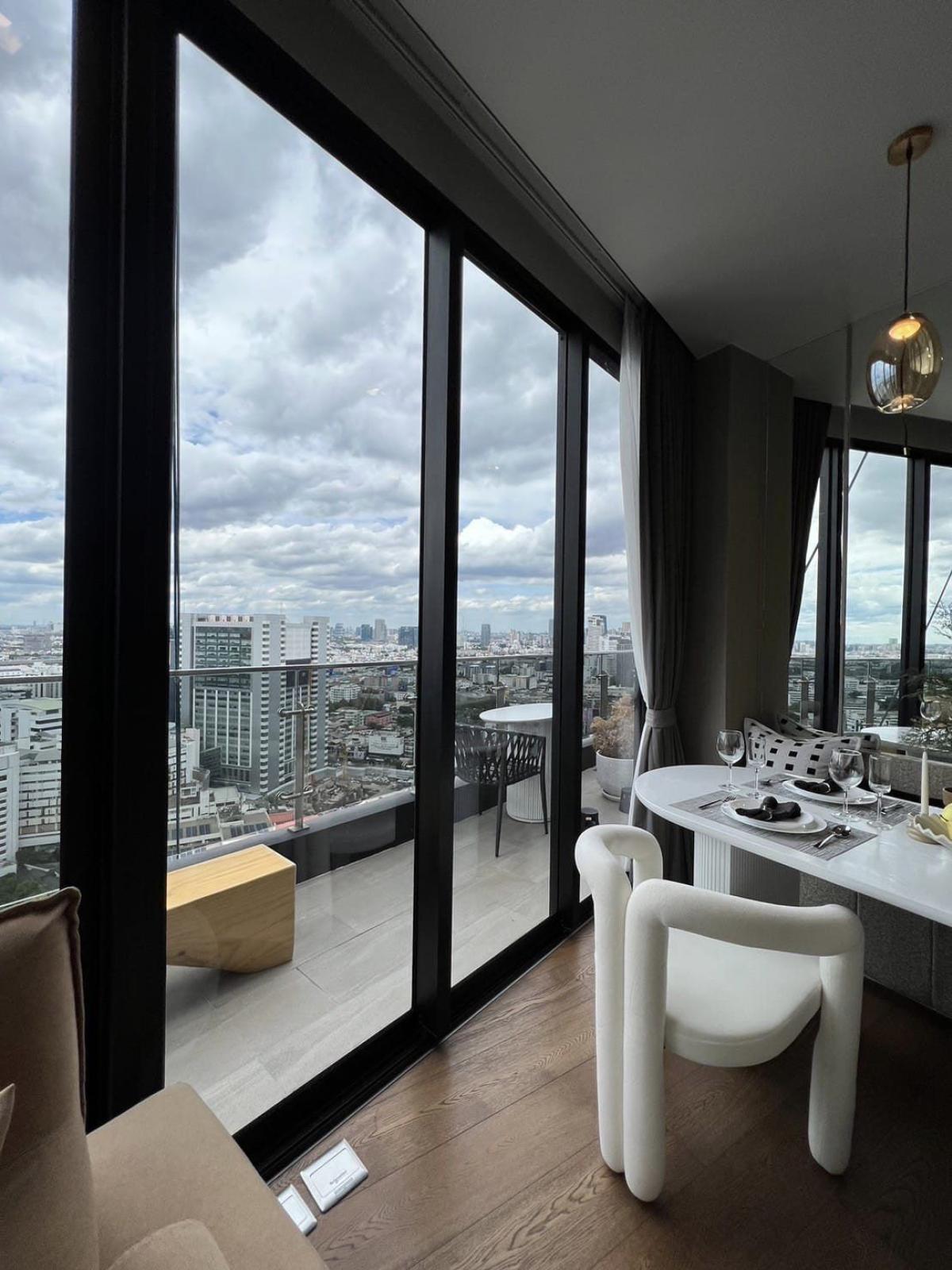 ให้เช่าคอนโดอารีย์ อนุสาวรีย์ : IJ03867 - Ideo Q Victory :  ไอดีโอ คิว วิคตอรี่ : Ideo Q Victory :  ไอดีโอ คิว วิคตอรี่ - BTS อนุสาวรีย์ และคอนโดอยู่ข้างกับ Century The Movie Plaza