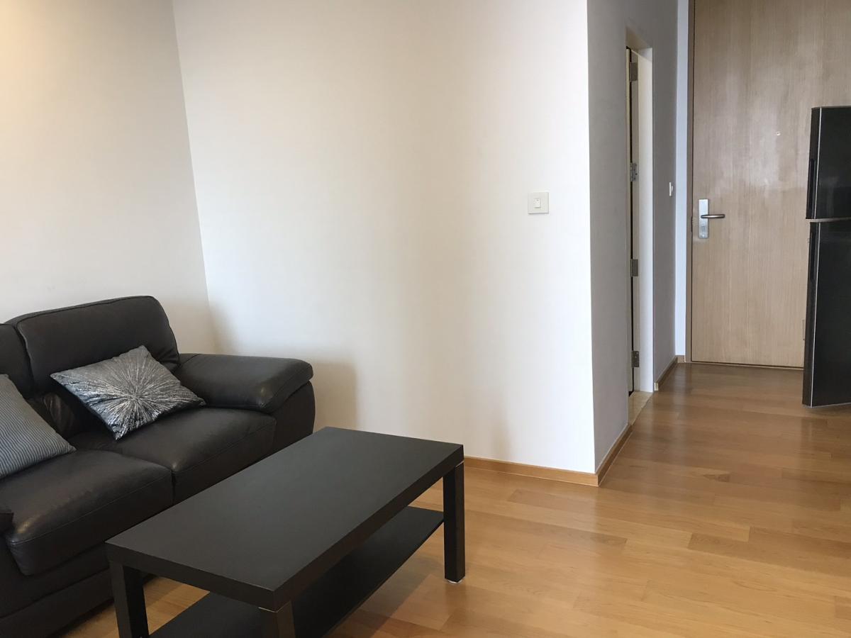 ขายคอนโดสาทร นราธิวาส : 03/04/2026, รวมค่าโอนคอนโด Noble Revo Silom 1 ห้องนอน ใกล้ BTS Surasak 
ราคาโดนใจ 4.9 ล้าน พร้อมสิ่งอำนวยความสะดวกสุดหรู! 0642748883