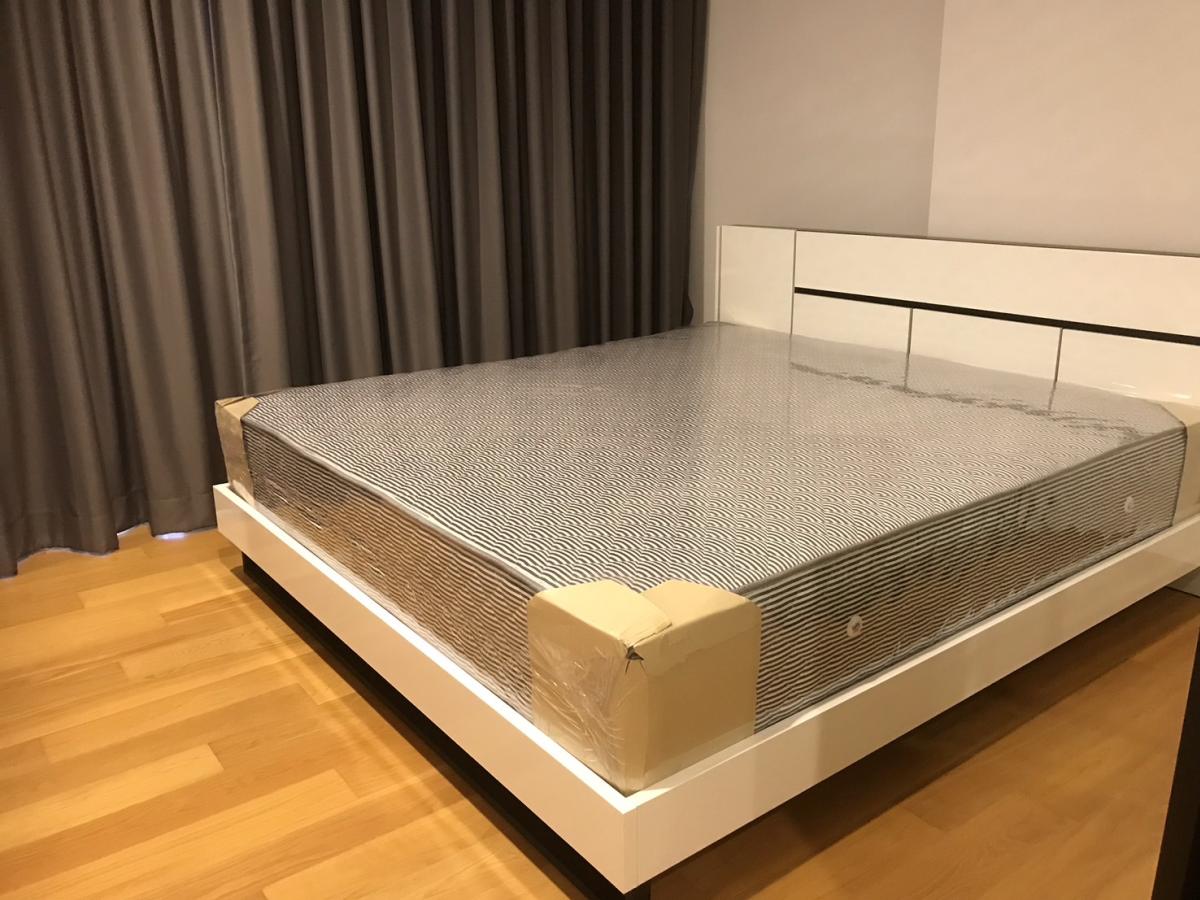 ขายคอนโดสาทร นราธิวาส : 03/04/2026, รวมค่าโอนคอนโด Noble Revo Silom 1 ห้องนอน ใกล้ BTS Surasak 
ราคาโดนใจ 4.9 ล้าน พร้อมสิ่งอำนวยความสะดวกสุดหรู! 0642748883