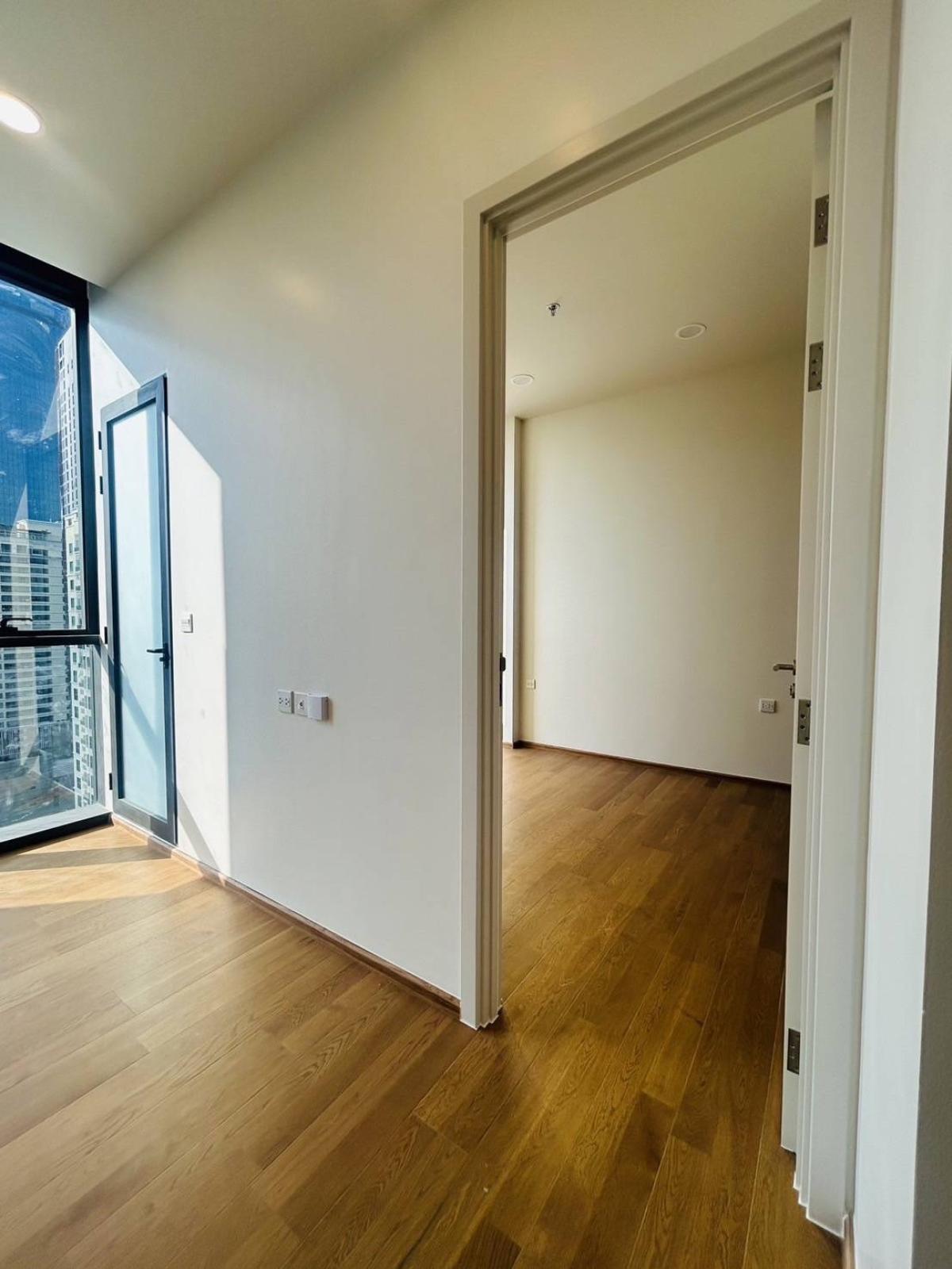 For SaleCondoRatchathewi,Phayathai : 03/04/2026, Great value condo in the heart of Siam, 1 bedroom, ready to move in!
Price 7.49 million, close to BTS Ratchathewi, convenient for all travel! 0642748883