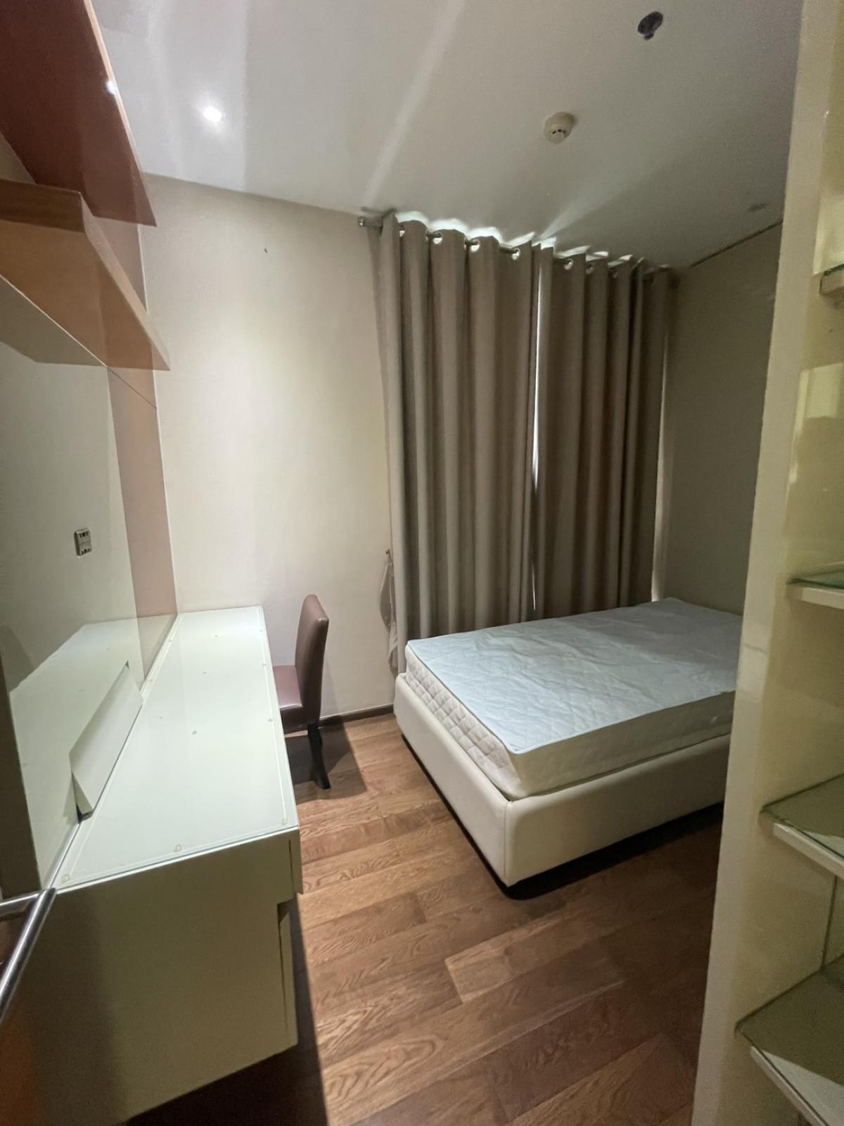 For SaleCondoSukhumvit, Asoke, Thonglor : 03/04/2026, Luxury condo The Address Sukhumvit 28 near BTS Phrom Phong
2 bedrooms 2 bathrooms for only 12.2 million Elegant and in the city center! 0642748883