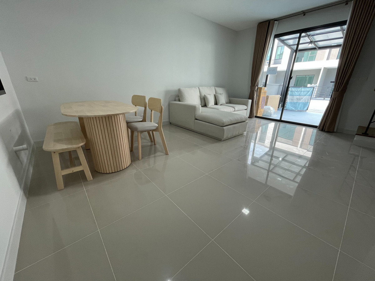 ให้เช่าทาวน์โฮมบางนา แบริ่ง ลาซาล : ให้เช่า  ทาวน์โฮม 2 ชั้น  Pleno Sukhumvit - Bangna 3
