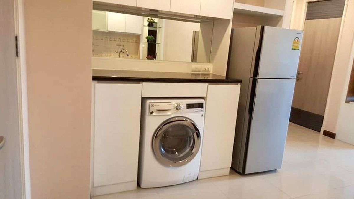 For SaleCondoRama9, Petchburi, RCA : A large room that many people like.