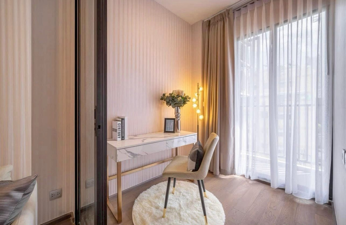 ให้เช่าคอนโดราชเทวี พญาไท : ★ Park Origin Phayathai ★ 35 ตรม.,ชั้น 5 (1 ห้องนอน), ★ใกล้ BTS พญาไท  เชื่อมต่อ Airport link พญาไท★ใกล้ทั้งสถานพยาบาล, สถานศึกษา ★ สิ่งอำนวยความสะดวกมากมาย★ เครื่องใช้ไฟฟ้าครบครัน★ 