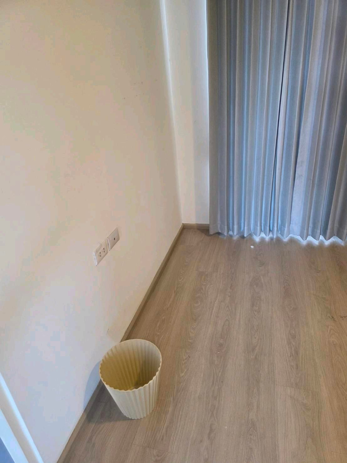 ให้เช่าทาวน์โฮมบางนา แบริ่ง ลาซาล : ทำเลทอง! หลังเมกาบางนา เดินเพียง 2 นาที บ้านว่างพร้อมเข้าอยู่ สามารถนัดดูได้ทุกวัน
อยู่โซนแรก ไม่รอดใต้ทางด่วน 💰 ราคาเช่า : 40,000 บาท/เดือนราคาต่อรองได้