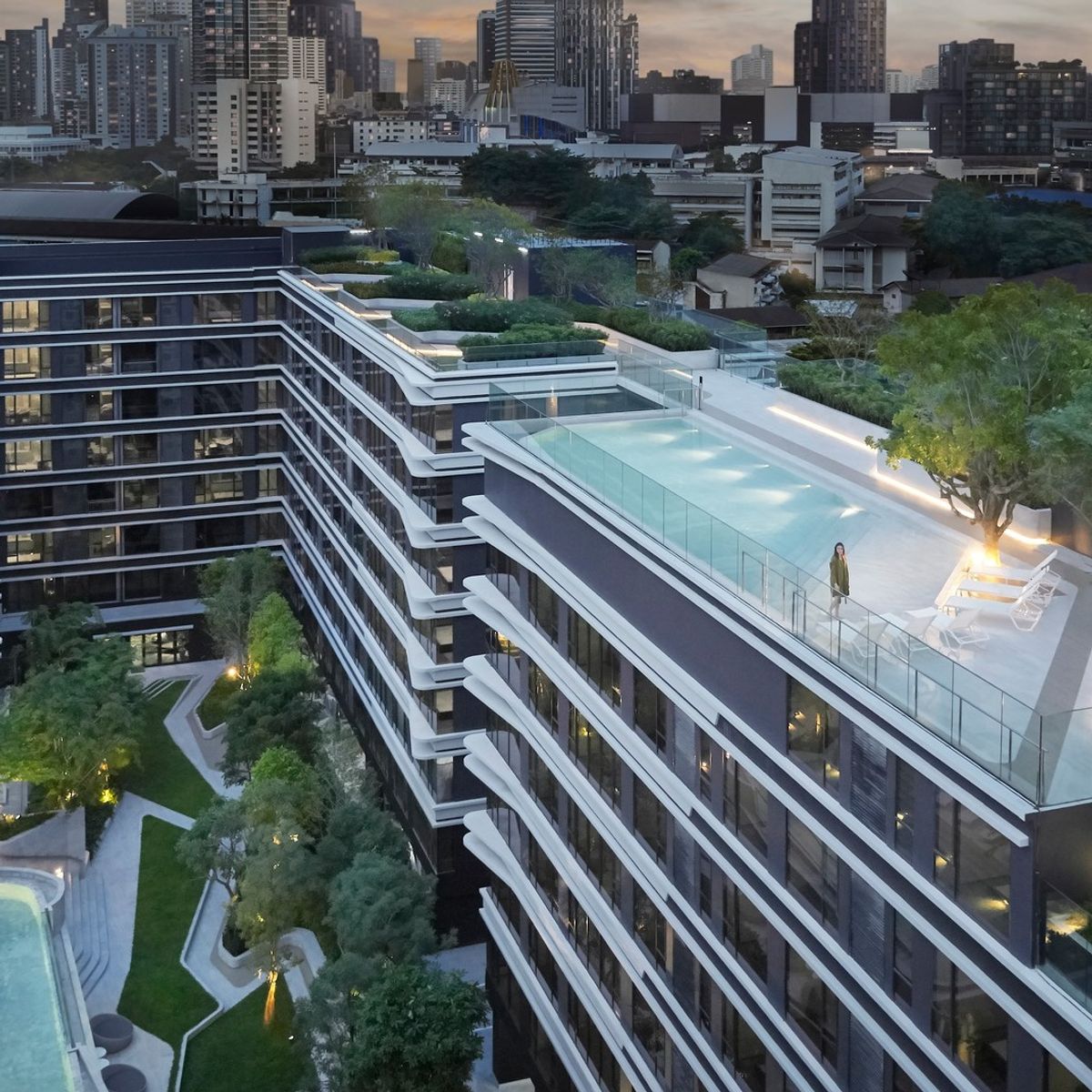 For SaleCondoSukhumvit, Asoke, Thonglor : 🔥 Fire deal! 2 bedrooms, corner room, IDEO Mobi 40 Ekkamai, special price 6.99 million baht with 2 parking spaces! 🔥