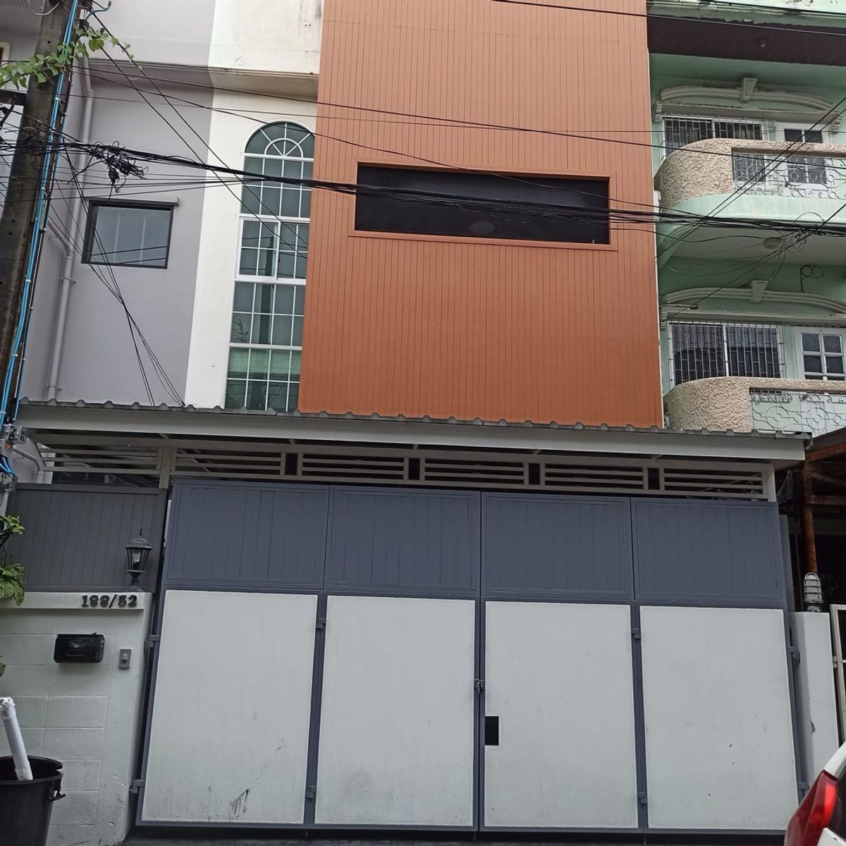 For RentHome OfficeYothinpattana,CDC : Home office for rent at Soi Pradit Manutham 5, Ekkamai-Ram Inm Tra, 2 car parks, company registration