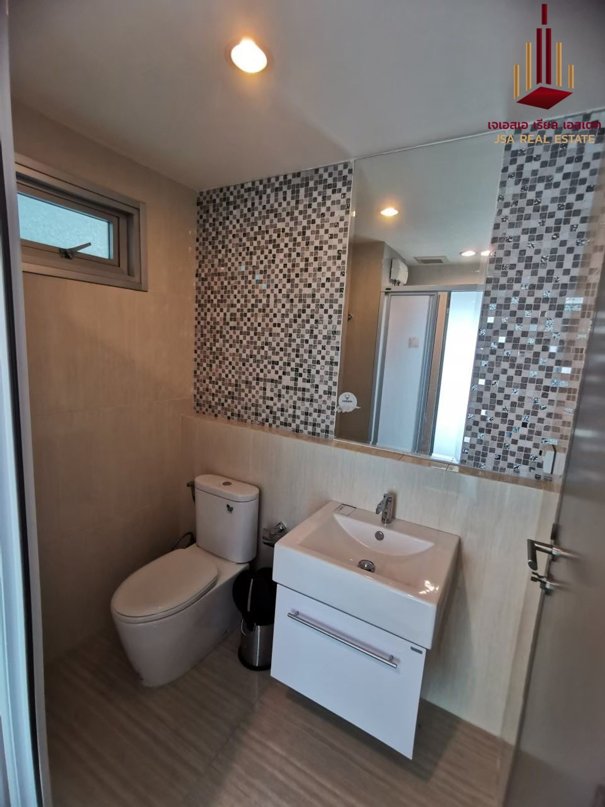 For RentCondoRatchadapisek, Huaikwang, Suttisan : ✨ For Rent: Life Ratchadapisek Condo ✨ 💰 ONLY 25,000 THB/Month